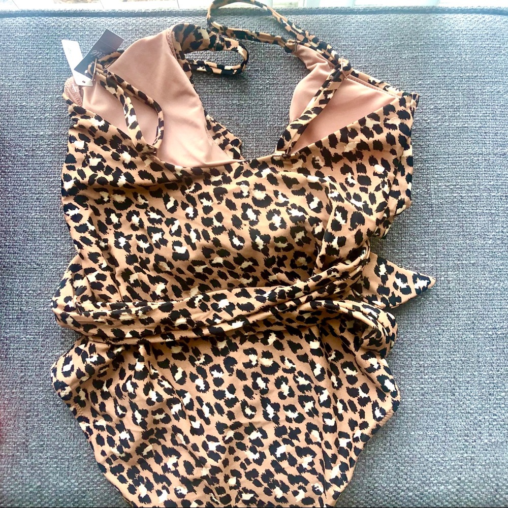 🆕 Aerie leopard wrap one piece swimsuit 🐆 - Picture 6 of 8
